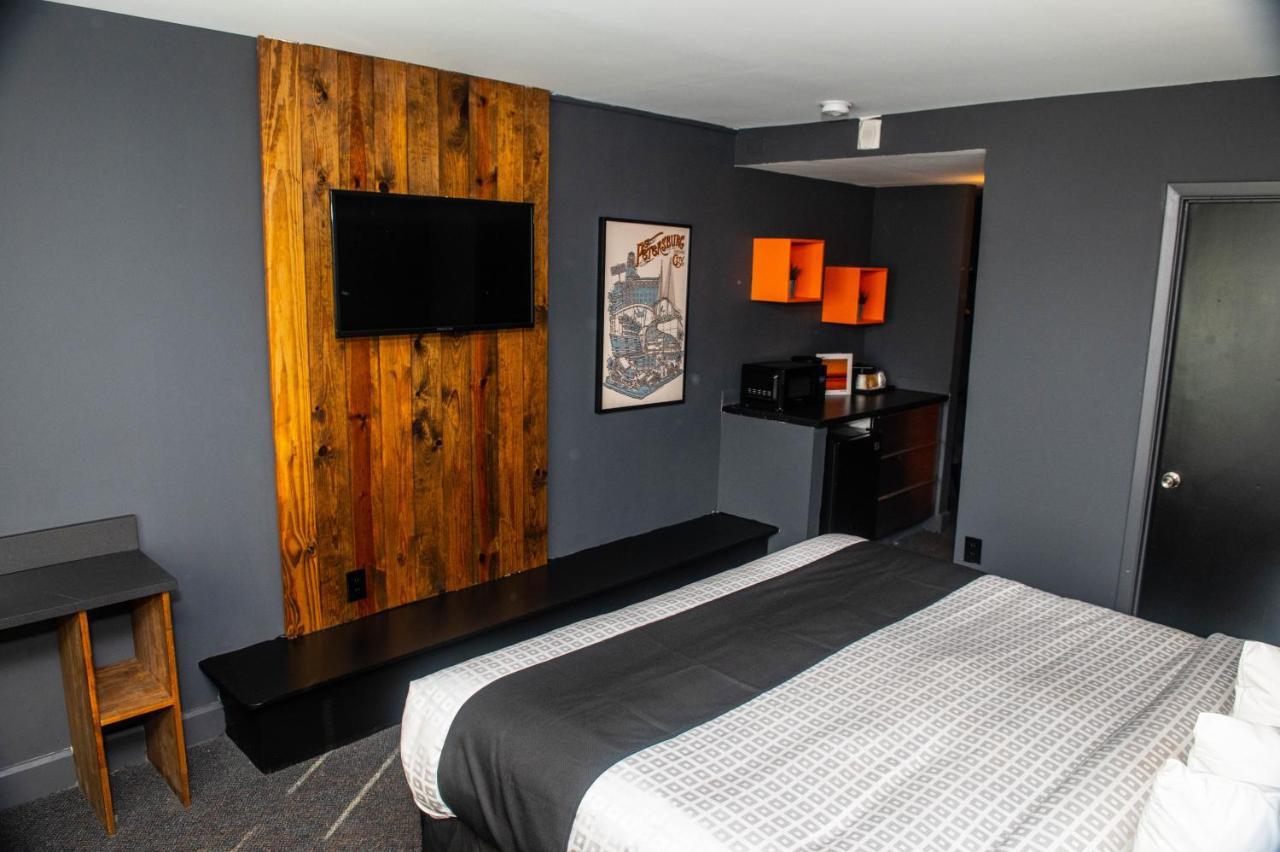 Uptown Hotel St Pete Sint-Petersburg Buitenkant foto